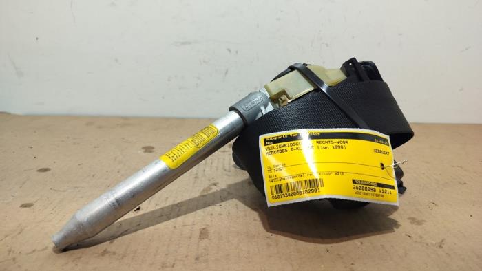 Front seatbelt, right Mercedes E-Klasse