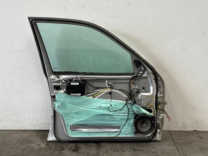 Portier 4Deurs links-voor Mercedes E-Klasse