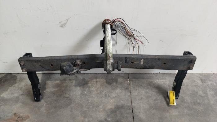 Hak holowniczy Mercedes E-Klasse