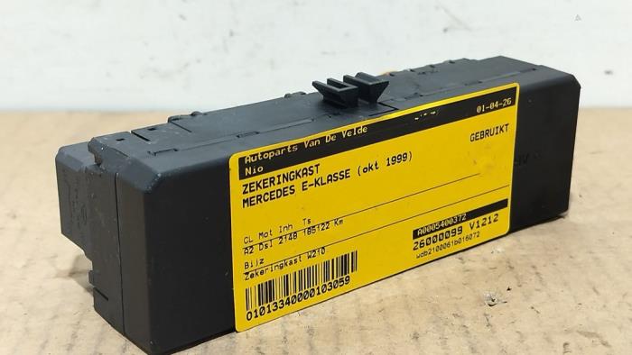 Caja de fusibles Mercedes E-Klasse