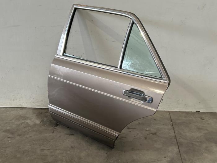 Tür 4-türig links hinten Mercedes 260SE-600SEL