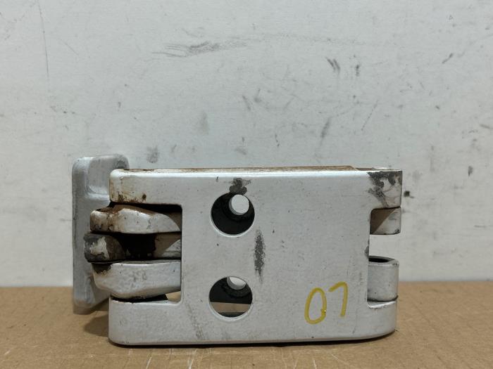 Charnière hayon Mercedes Sprinter