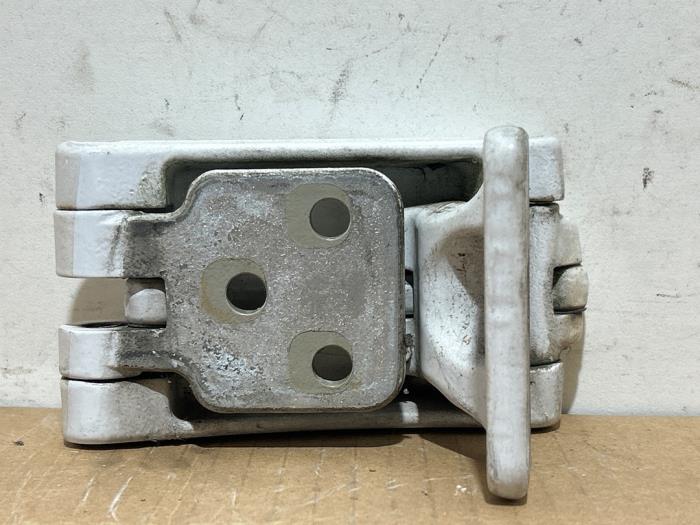 Charnière hayon Mercedes Sprinter