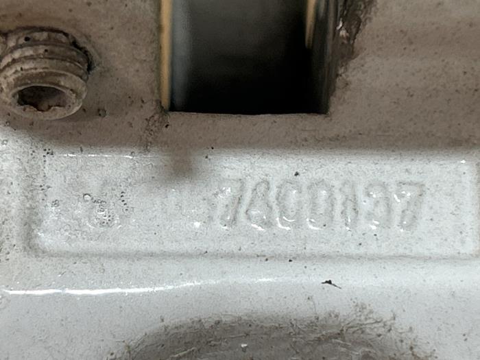 Charnière hayon Mercedes Sprinter