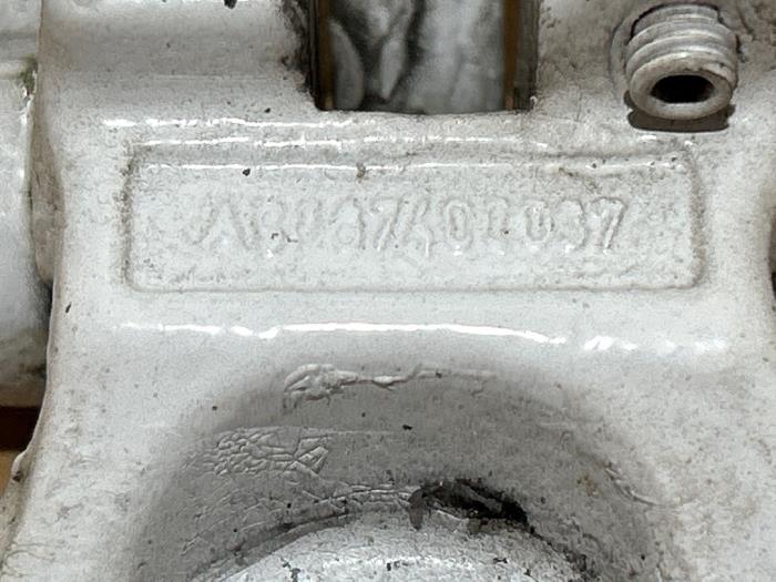 Charnière hayon Mercedes Sprinter