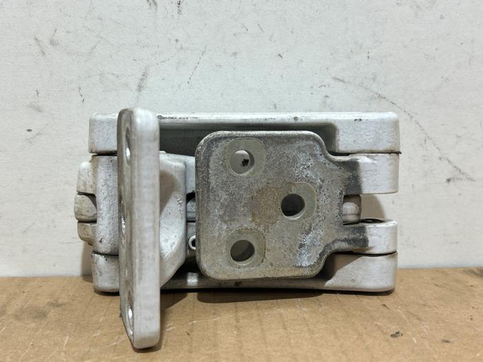 Charnière hayon Mercedes Sprinter