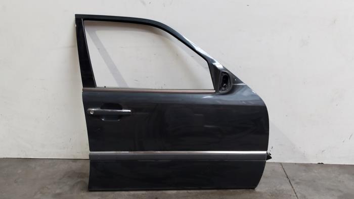 Puerta 4 puertas derecha delante Mercedes C-Klasse