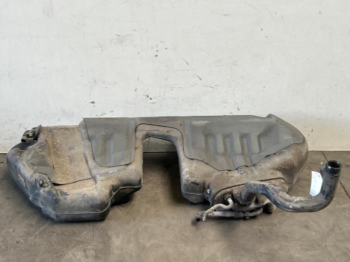 Tank Mercedes C-Klasse