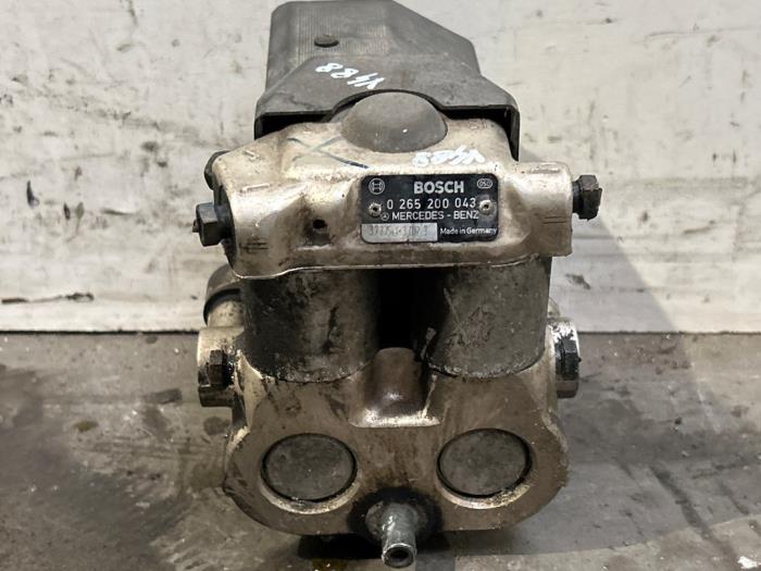 ABS pump Mercedes C-Klasse
