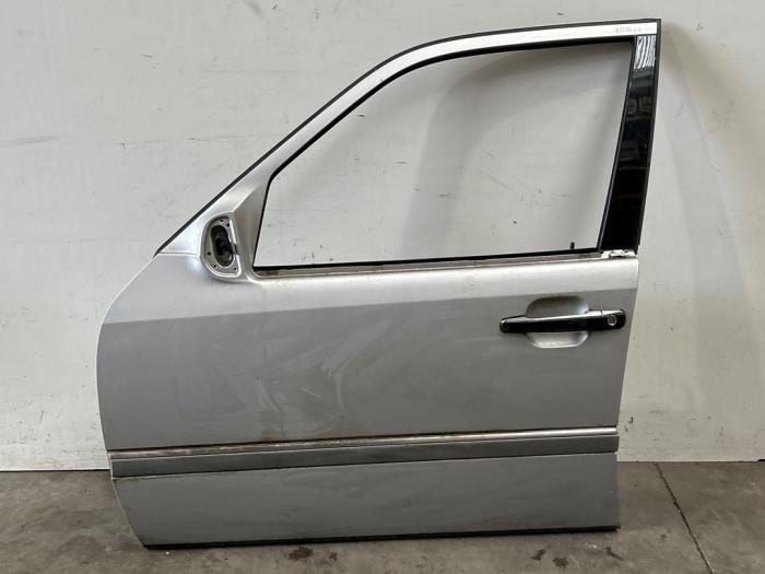 Portier 4Deurs links-voor Mercedes C-Klasse