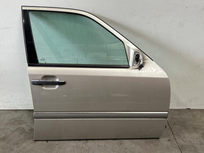 Puerta 4 puertas derecha delante Mercedes C-Klasse