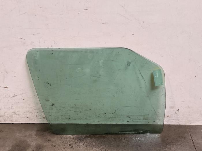 Szyba drzwi lewych wersja 2-drzwiowa Mercedes Sprinter