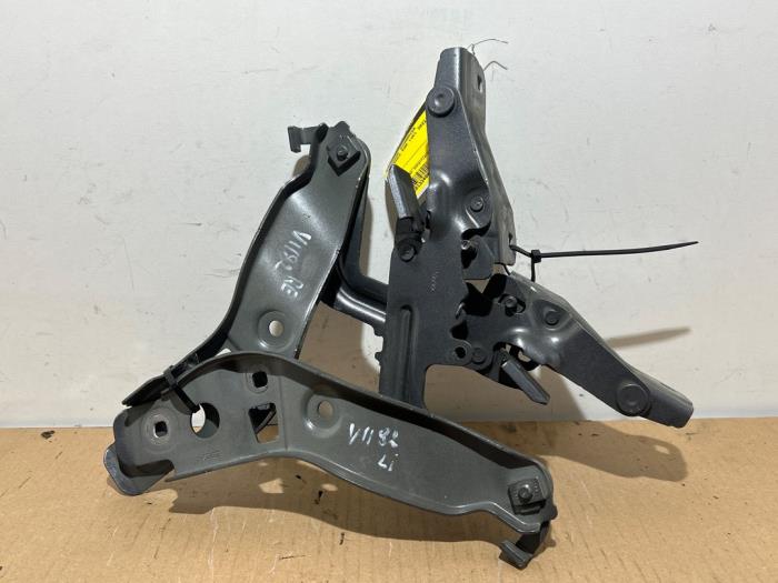 Charnière capot Mercedes EQA