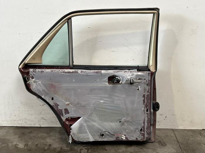 Puerta de 4 puertas izquierda detrás Mercedes 260SE-600SEL