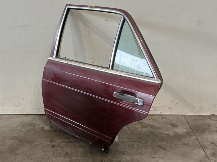 Puerta de 4 puertas izquierda detrás Mercedes 260SE-600SEL
