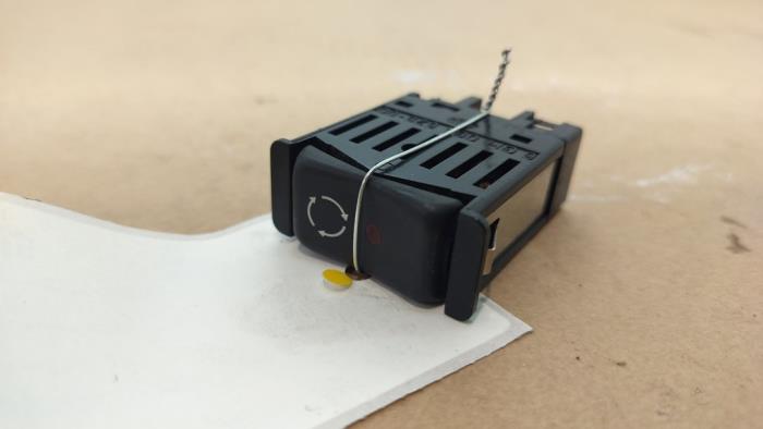 Switch Mercedes 260SE-600SEL