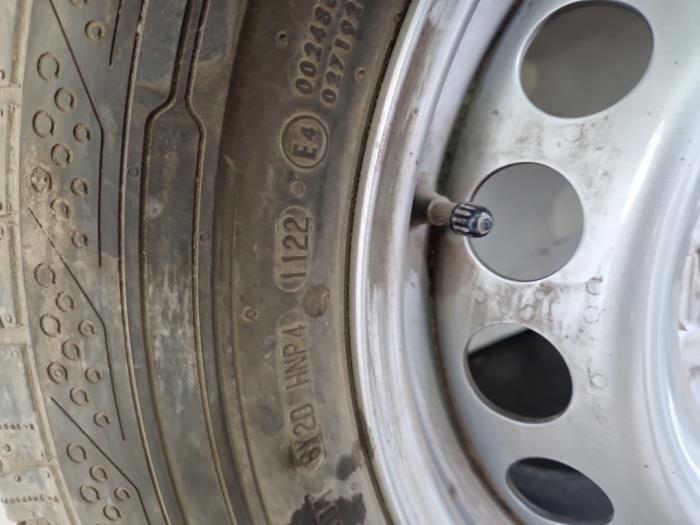 Llanta y neumático Mercedes Sprinter