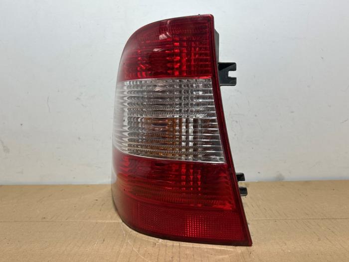 Feu arrière gauche Mercedes ML-Klasse