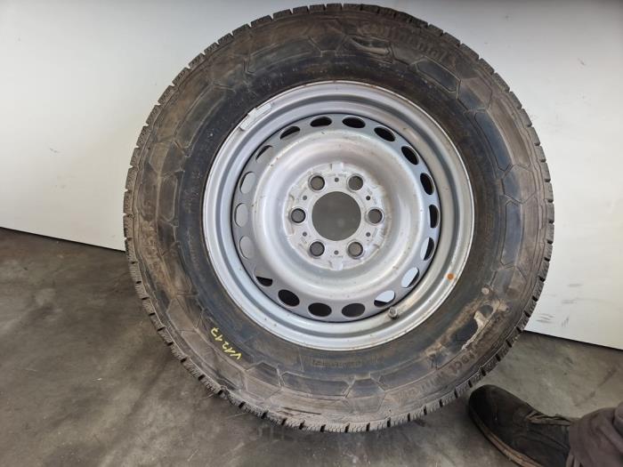 Llanta y neumático Mercedes Sprinter