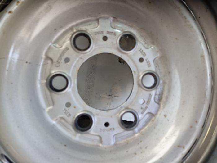 Llanta y neumático Mercedes Sprinter