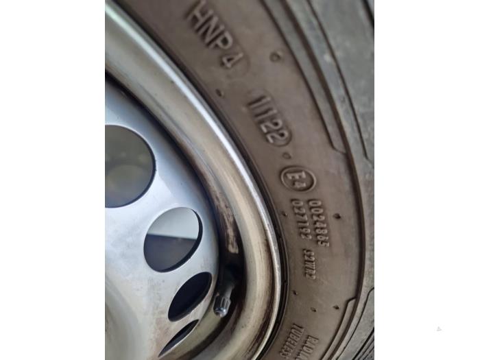 Llanta y neumático Mercedes Sprinter