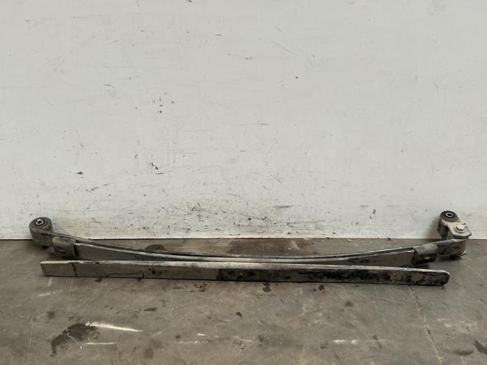 Ballesta detrás Mercedes Sprinter