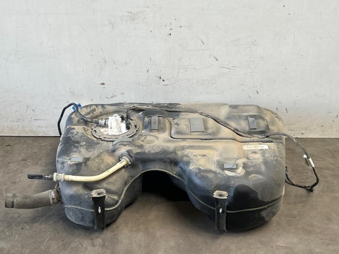 Krafstofftank Mercedes GLB-Klasse