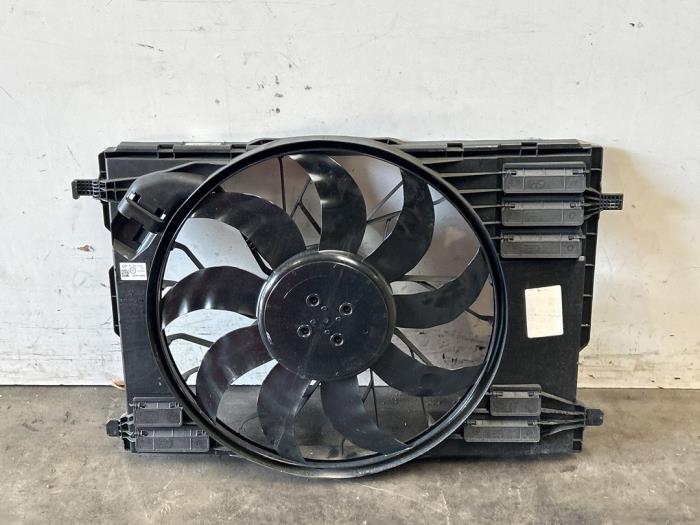 Wentylator chlodzenia silnika Mercedes EQA