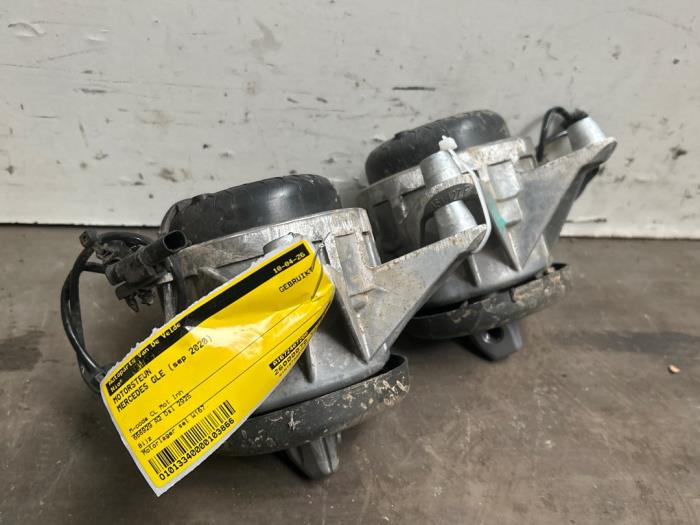 Engine mount Mercedes GLE