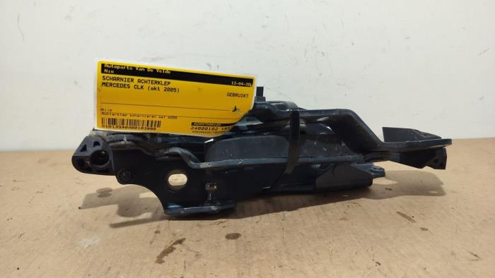 Tailgate hinge Mercedes CLK