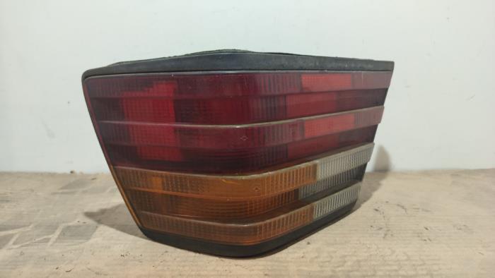 Feu arrière droit Mercedes E-Klasse