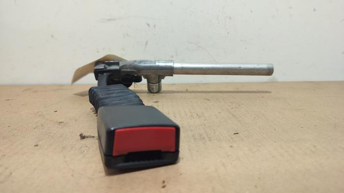 Insertion ceinture de sécurité arrière droite Mercedes CLK