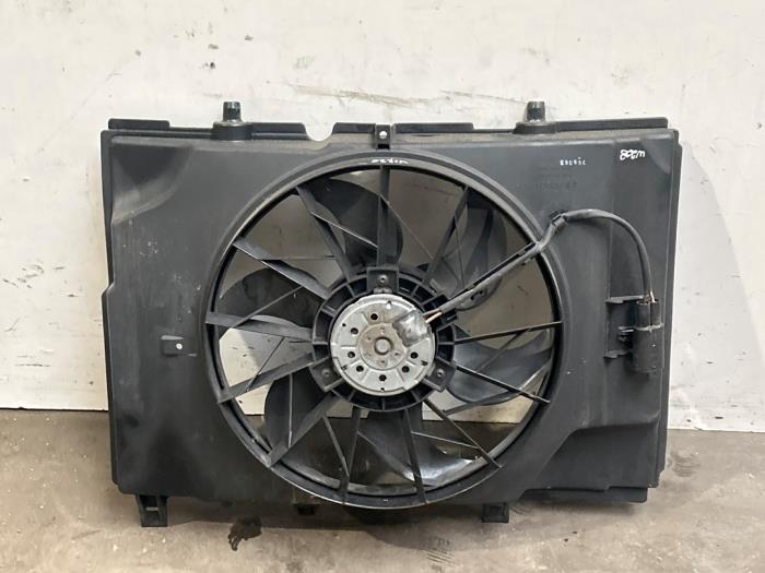 Ventilador de enfriamiento del motor Mercedes CLK
