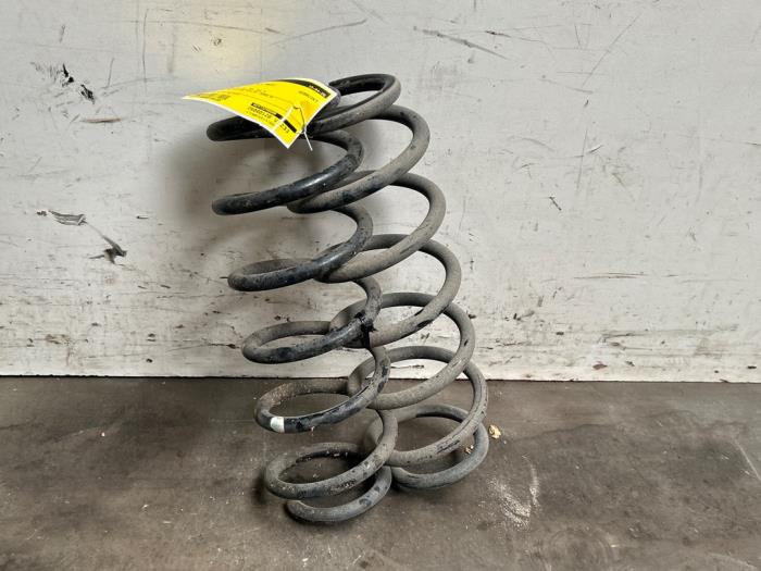 Schroefveer achter Mercedes A-Klasse