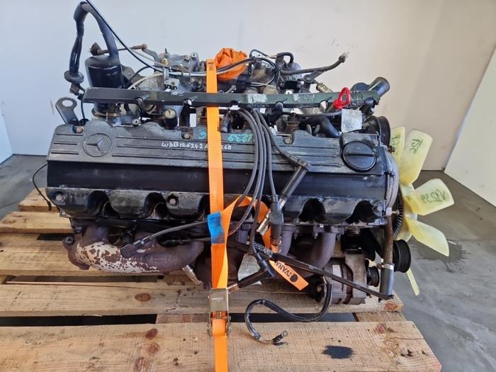 Motor Mercedes 260SE-600SEL