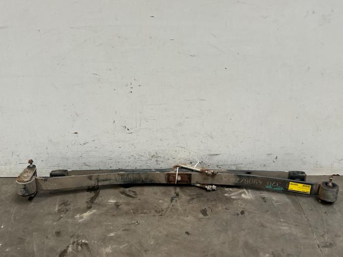 Ballesta detrás Mercedes Sprinter