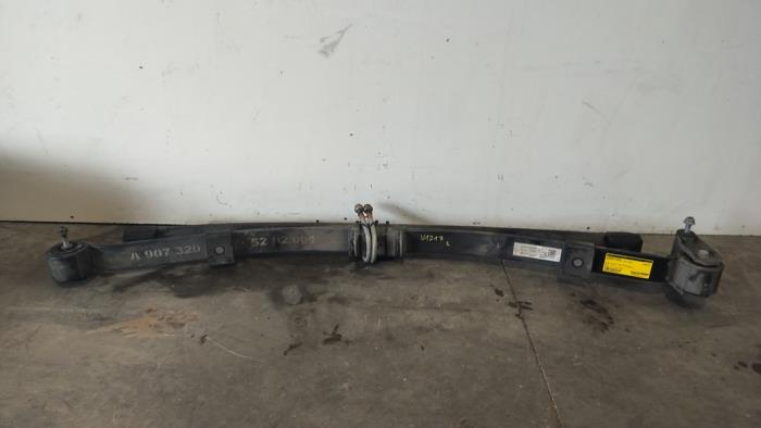 Ballesta detrás Mercedes Sprinter