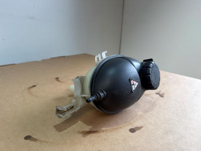 Expansion vessel Mercedes E-Klasse
