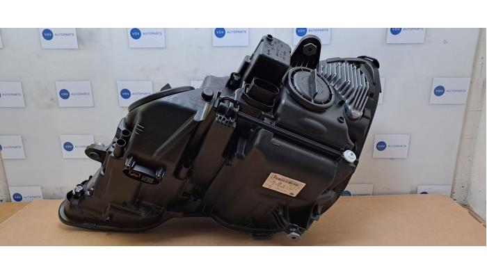 Headlight, right Mercedes E-Klasse