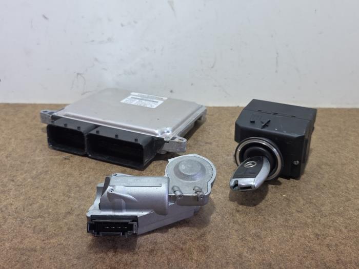 Ignition lock + computer Mercedes E-Klasse