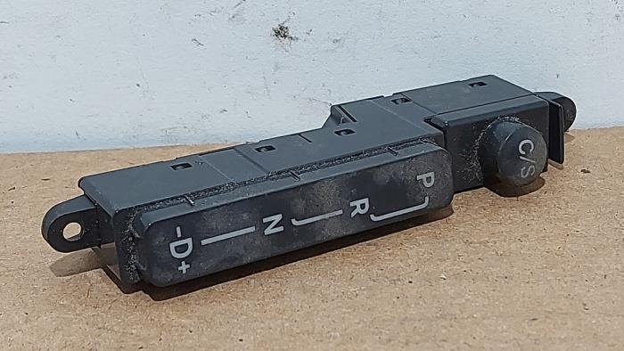 Elément tableau de bord Mercedes E-Klasse