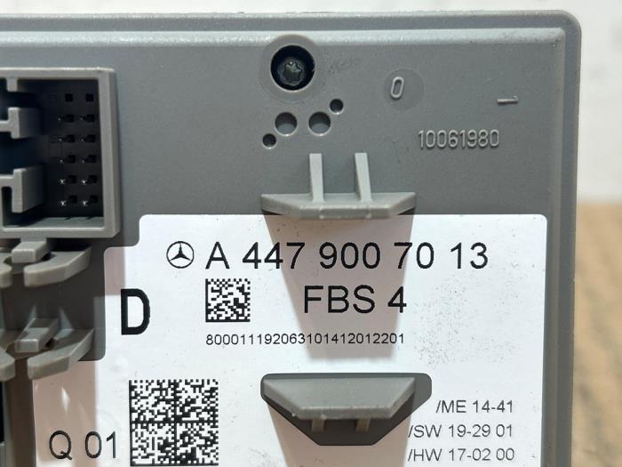 Cerradura de contacto y ordenador Mercedes Vito