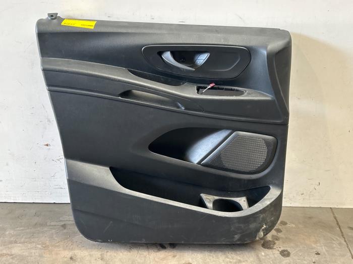 Tapizado de puerta de 2 puertas izquierda Mercedes Vito