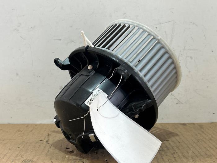 Kachel Ventilatiemotor Mercedes Vito