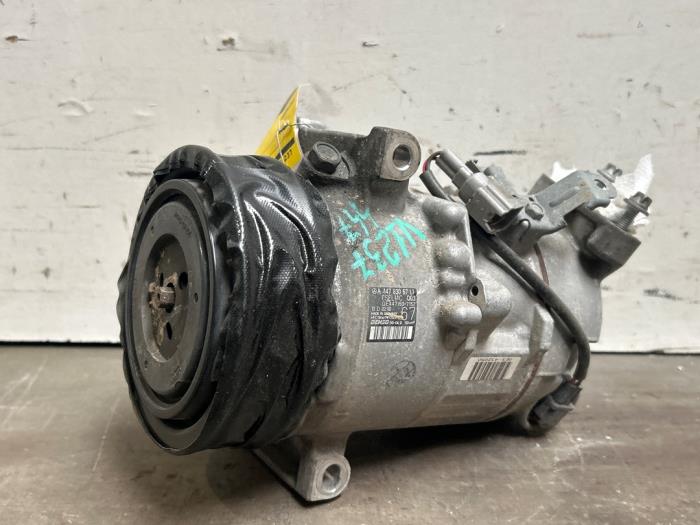 Bomba de aire acondicionado Mercedes Vito