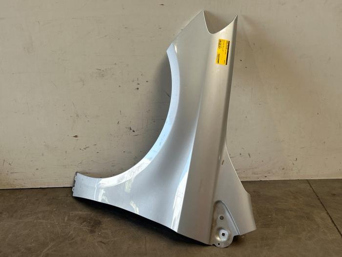 Ekran lewy przód Mercedes B-Klasse