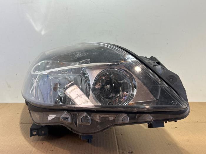 Faro derecha Mercedes B-Klasse