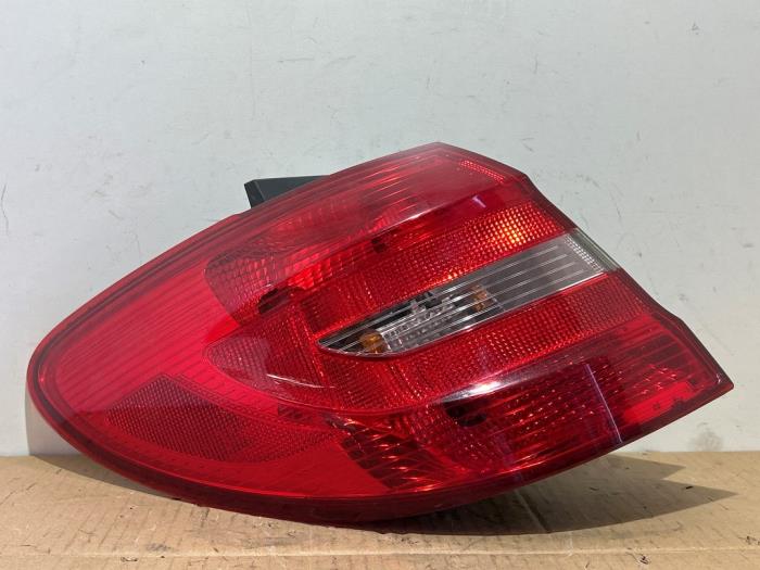 Feu arrière gauche Mercedes B-Klasse
