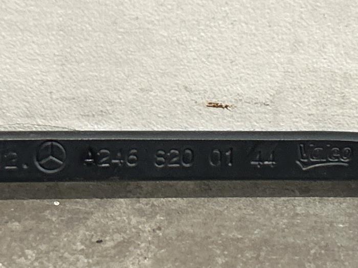 Brazo delantero de limpiaparabrisas Mercedes B-Klasse