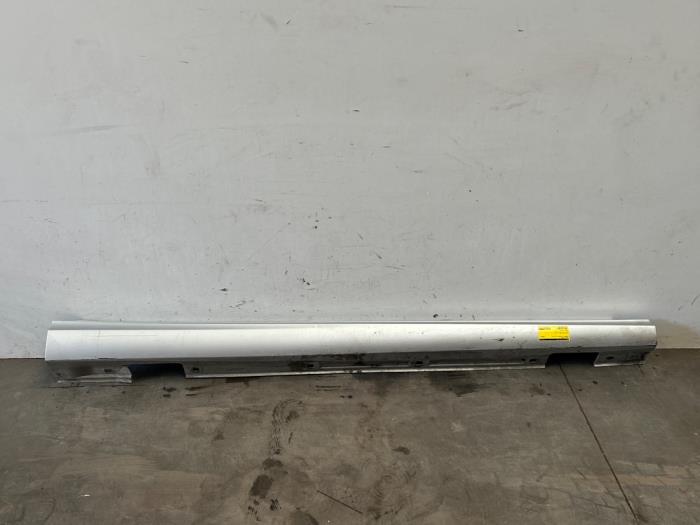 Seuil gauche Mercedes B-Klasse